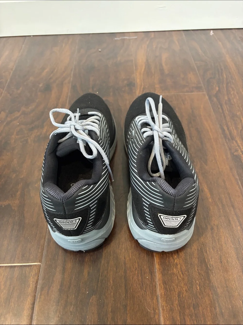 Brooks Addiction Walker Suede